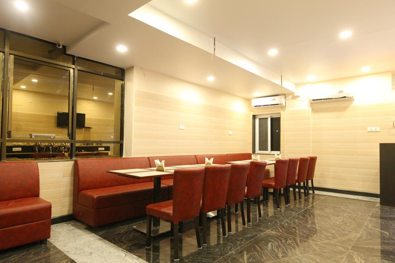 Oyo 15115 Hotel Ramcharan Residency Tirupati Extérieur photo